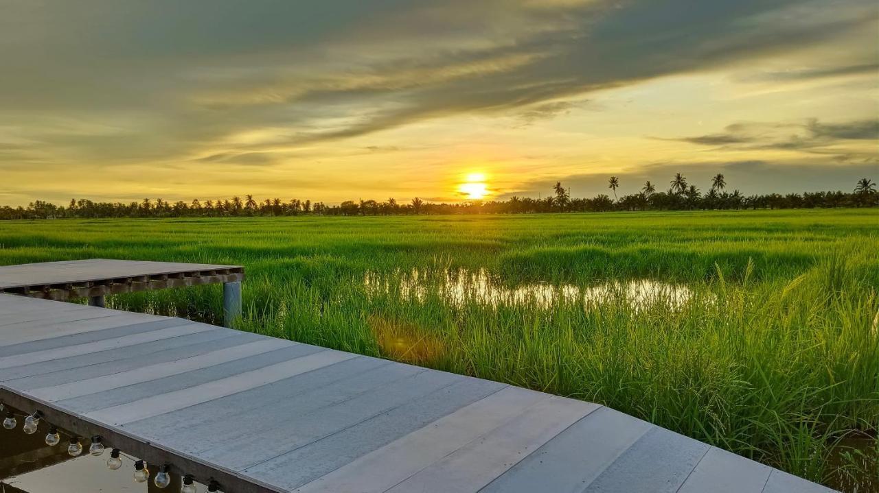 Kurau Inn Farmstay Kuala Kurau Kültér fotó