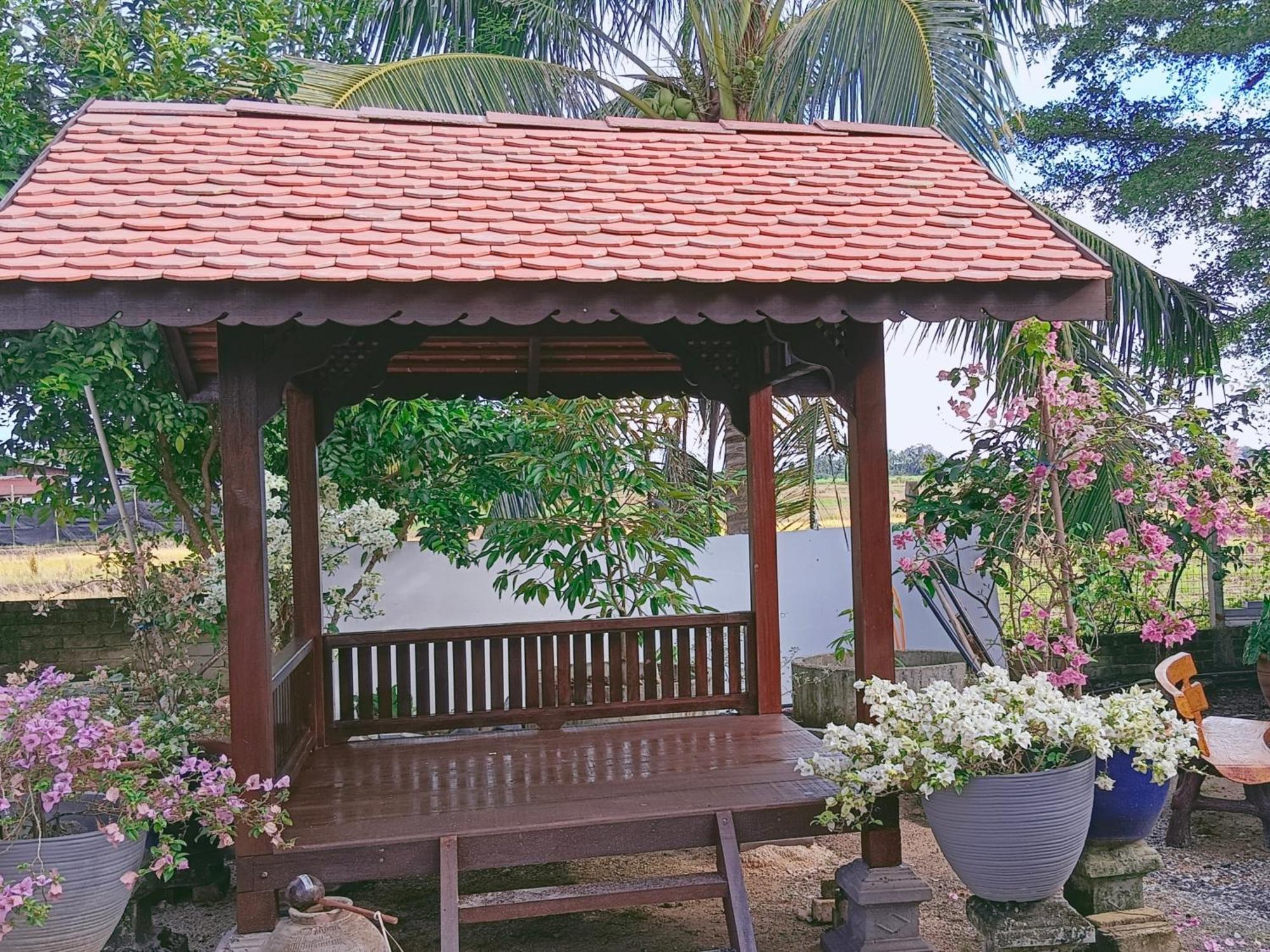Kurau Inn Farmstay Kuala Kurau Kültér fotó